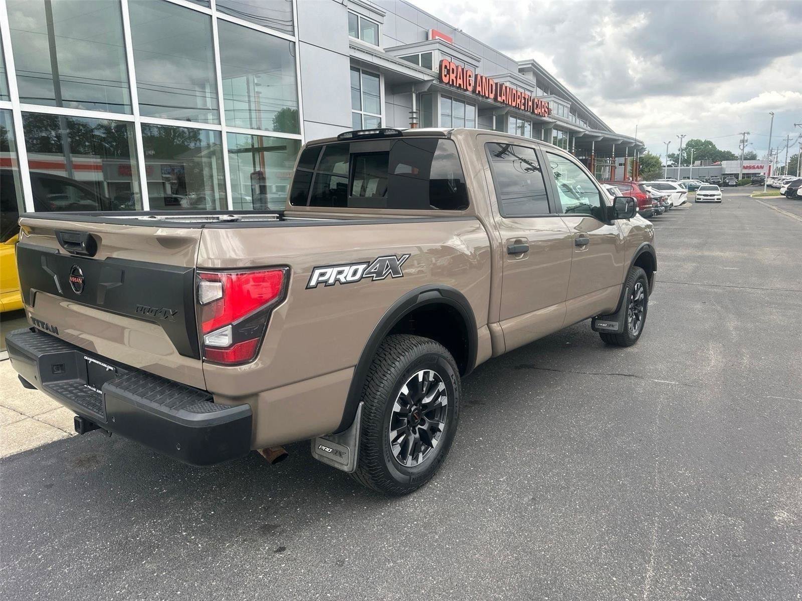 Used 2021 Nissan Titan PRO-4X w/ Pro-4x Convenience Package AWD/4WD image 4