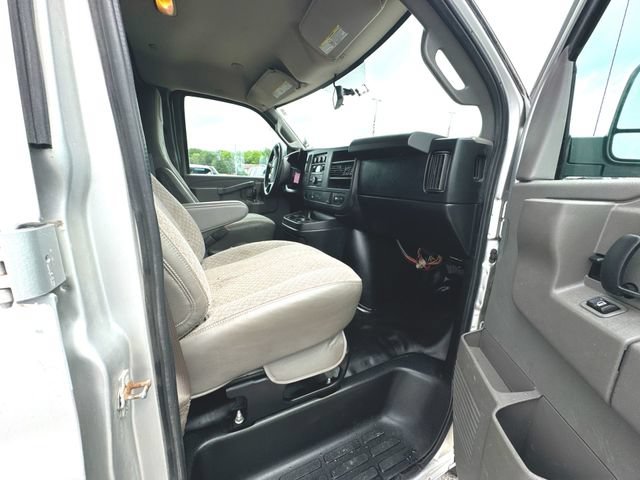 Used 2018 GMC Savana 2500 w/ Driver Convenience Package RWD image 23
