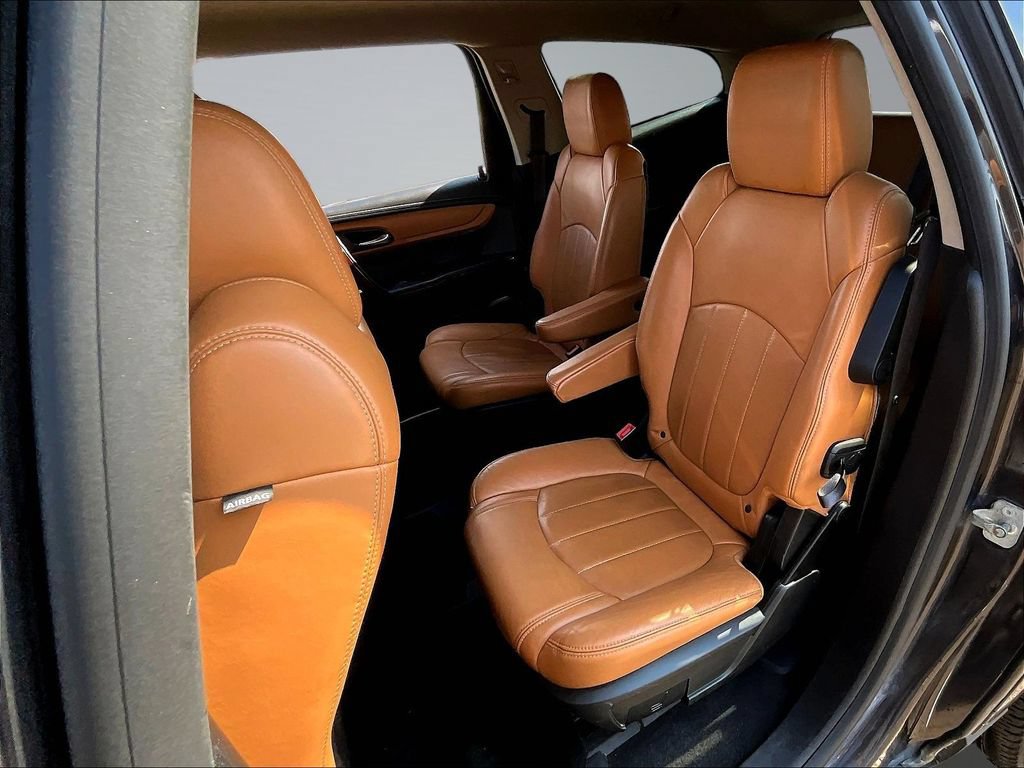 Used 2013 Chevrolet Traverse LTZ FWD image 23