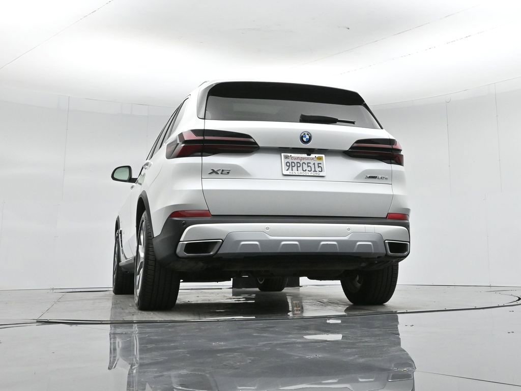 Used 2025 BMW X5 xDrive50e AWD/4WD image 53