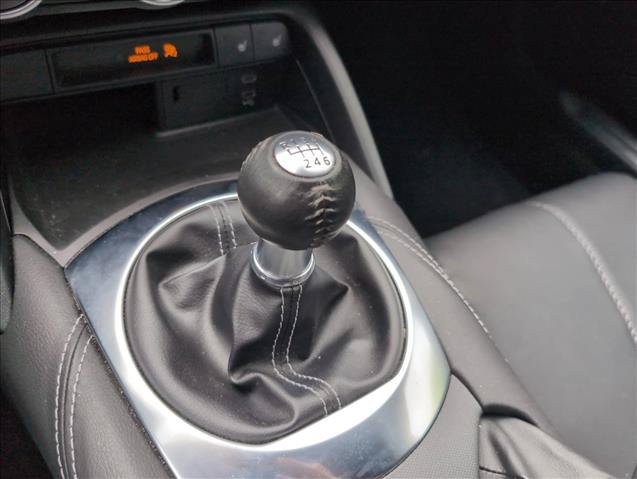 Used 2024 MAZDA MX-5 Miata Grand Touring RWD image 15