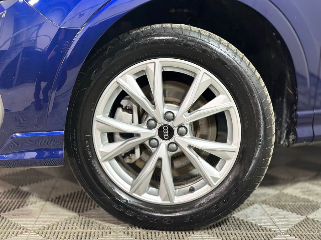 Used 2023 Audi Q3 2.0T Premium Plus w/ Premium Plus Package image 2