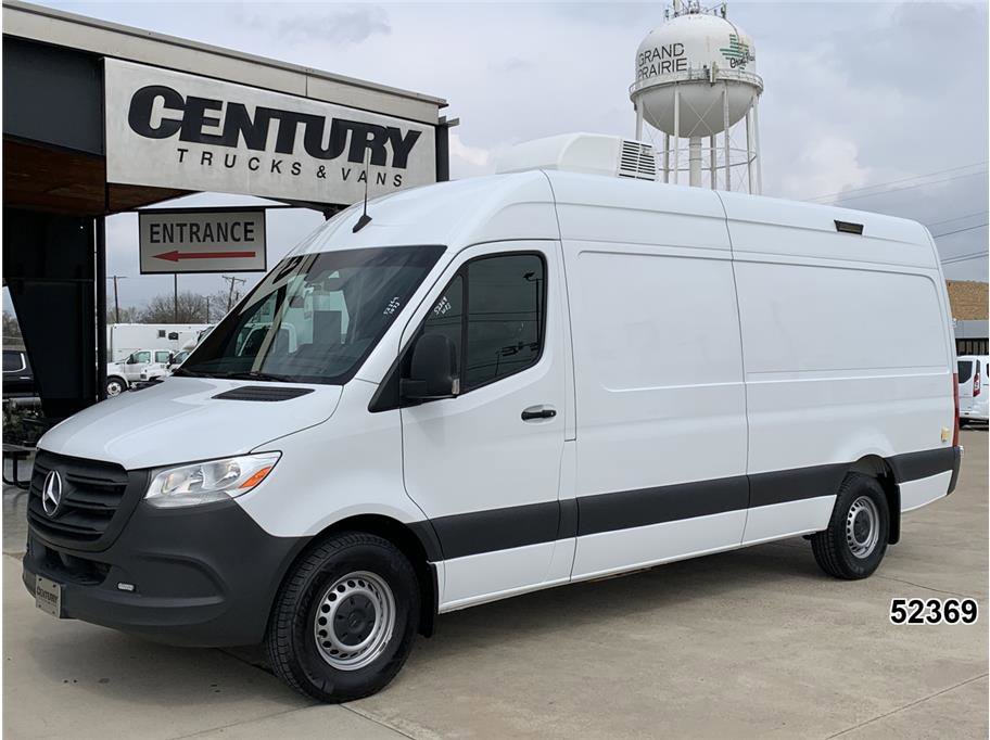 Used 2023 Mercedes-Benz Sprinter 2500 image 1