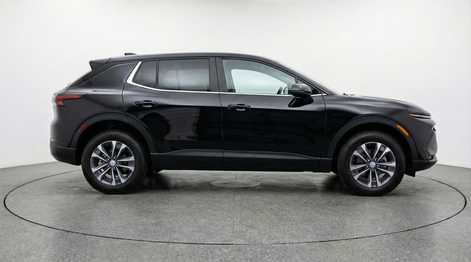 Used 2025 Chevrolet Equinox LT image 11