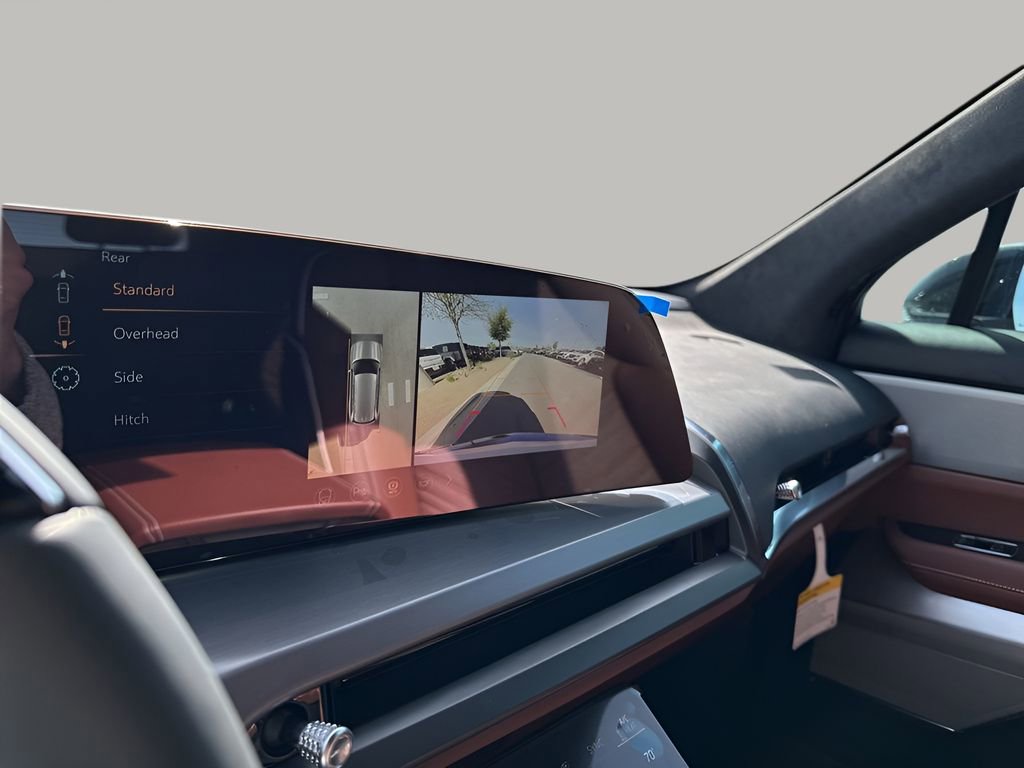 New 2026 Cadillac Vistiq Platinum w/ LPO, Floor Liner Package image 42