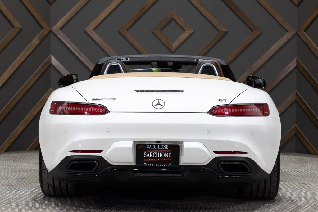Used 2018 Mercedes-Benz AMG GT Roadster w/ Exclusive Interior Package image 16