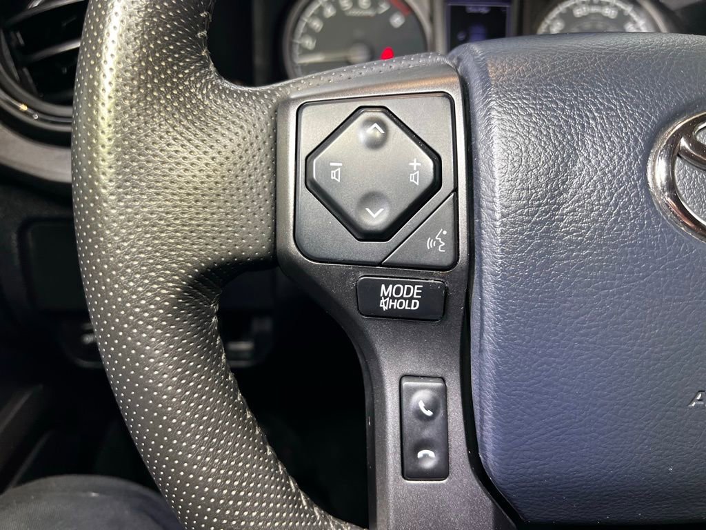 Used 2020 Toyota Tacoma TRD Off-Road w/ Technology Package image 25