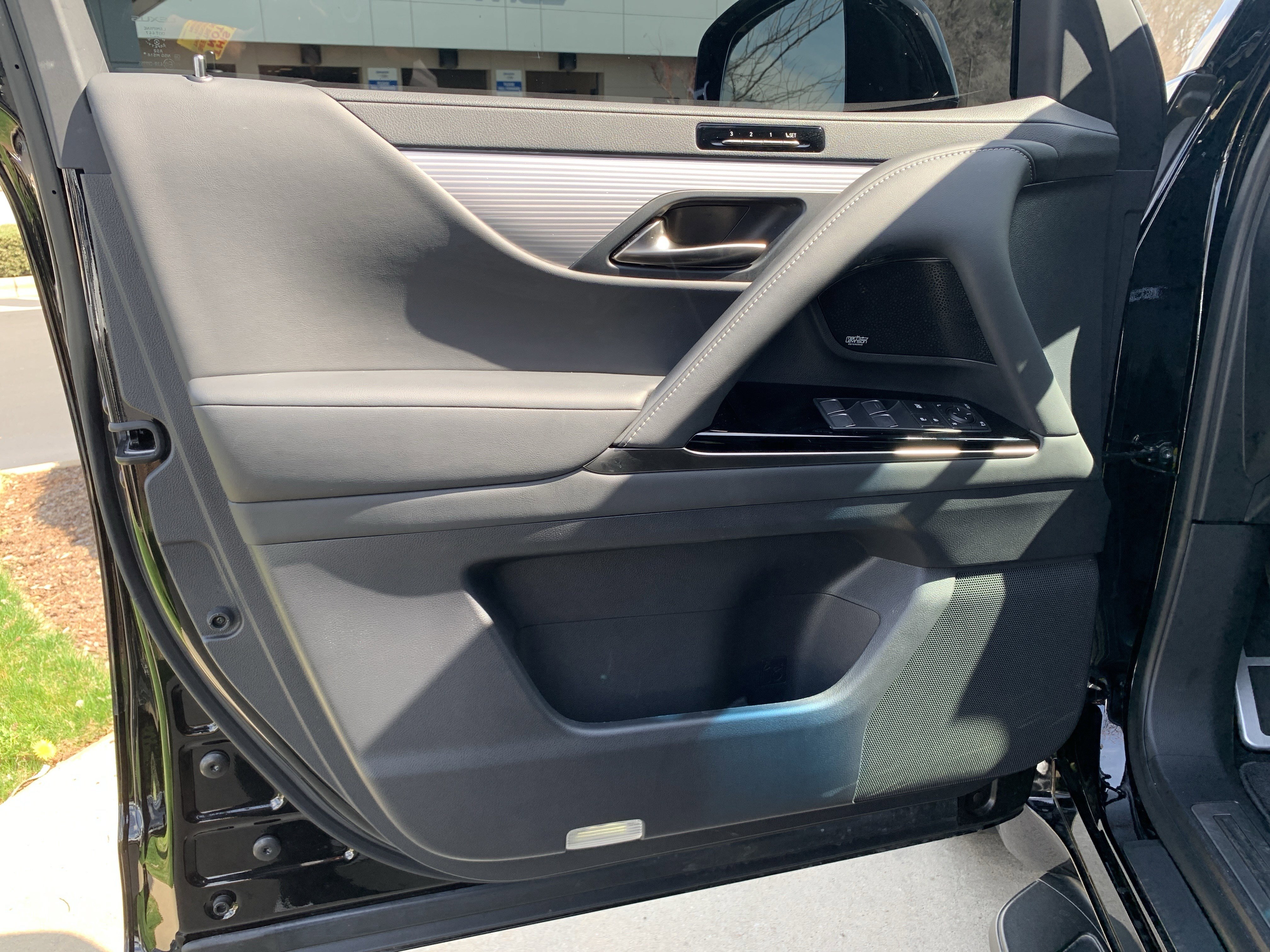 Certified 2024 Lexus LX 600 F Sport image 14