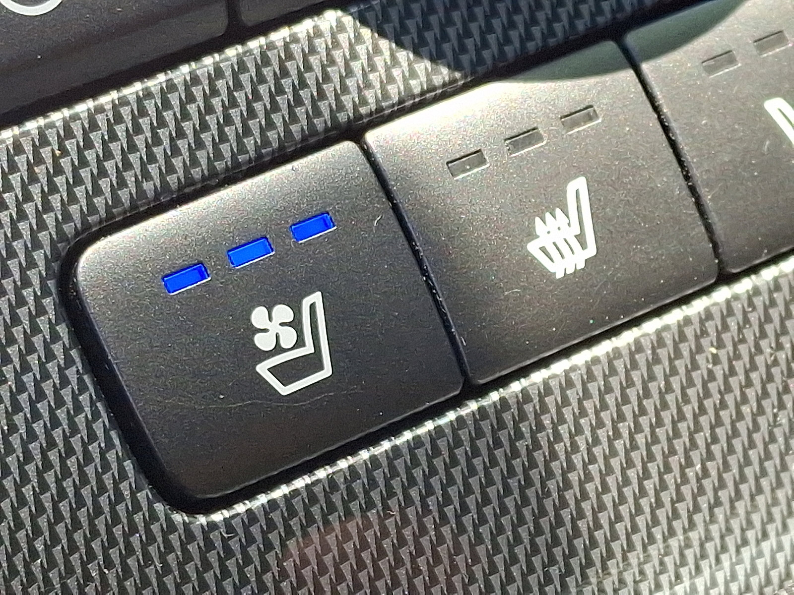 Used 2022 Hyundai Santa Fe Limited image 23