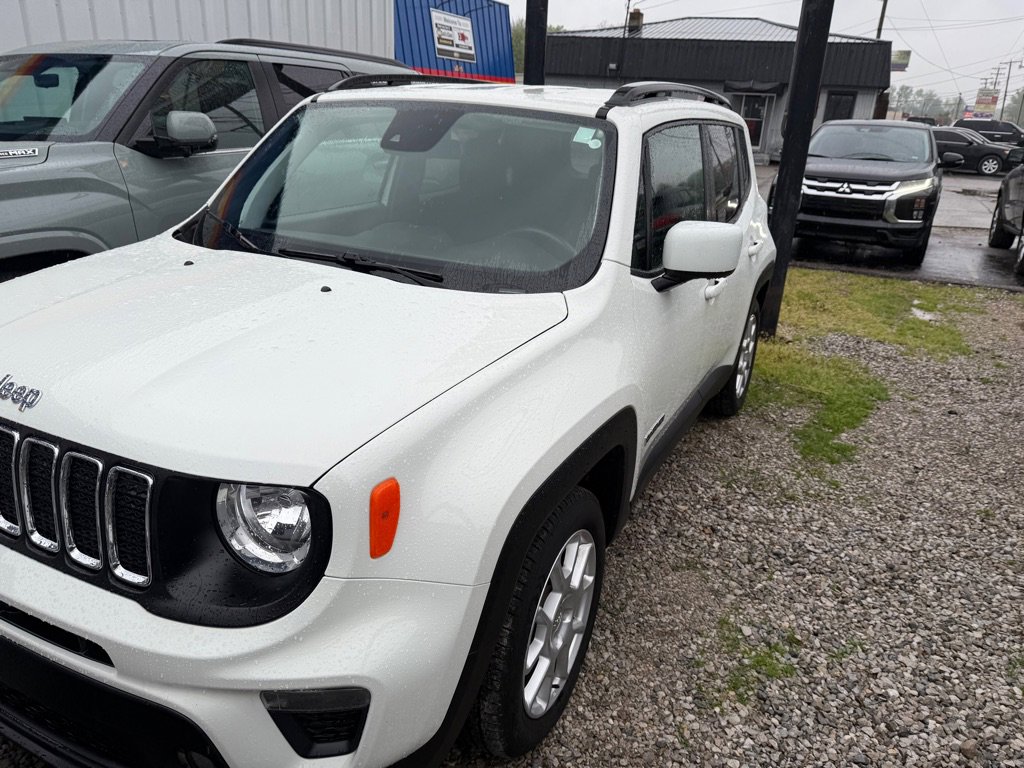 Used 2021 Jeep Renegade Latitude image 2