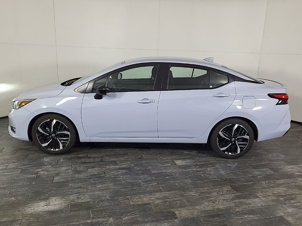 Used 2024 Nissan Versa SR image 17
