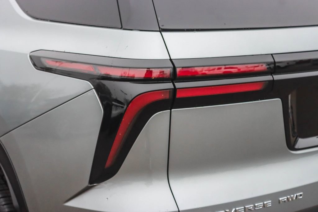 Used 2026 Chevrolet Traverse LT w/ Driver Confidence Package image 8