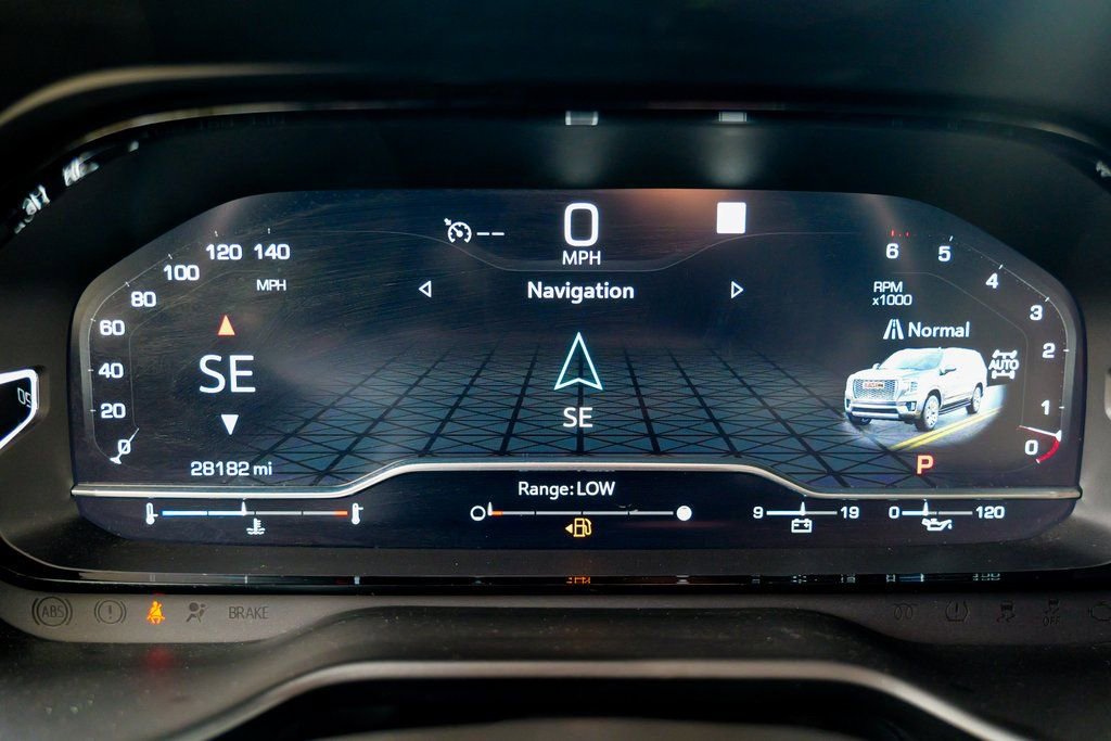 Used 2022 GMC Yukon XL Denali image 46