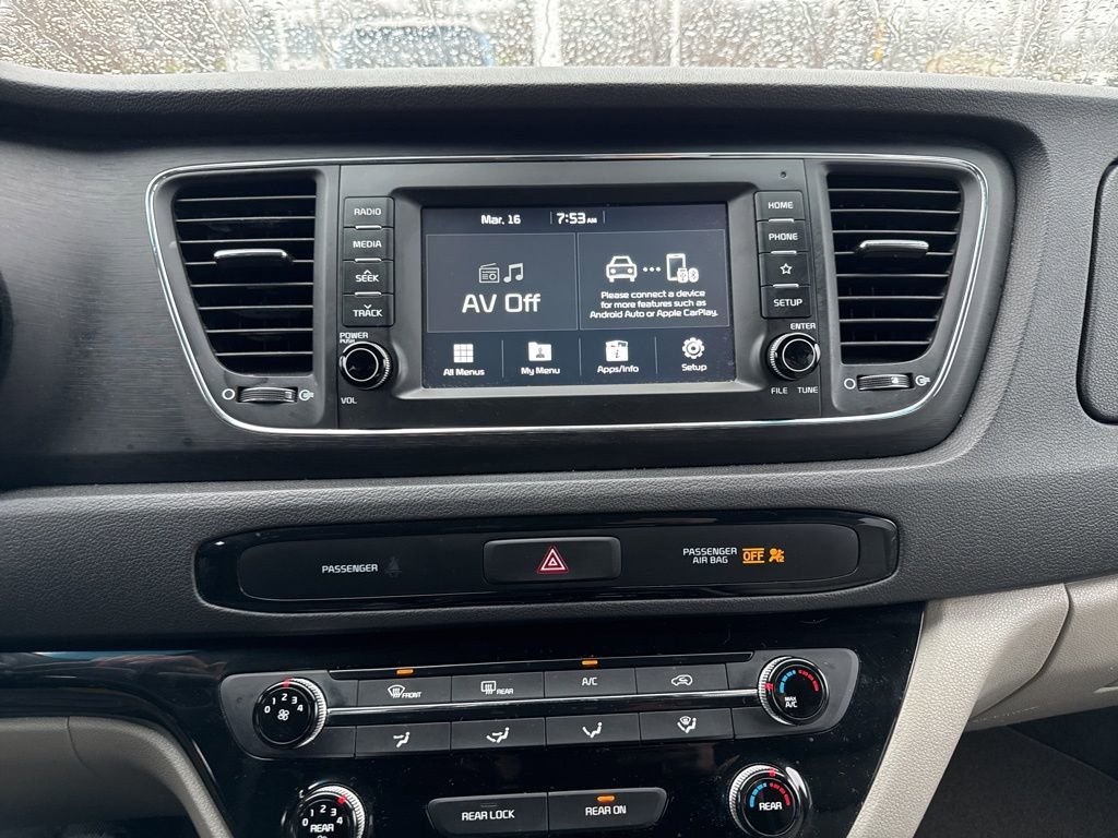 Used 2020 Kia Sedona LX image 12