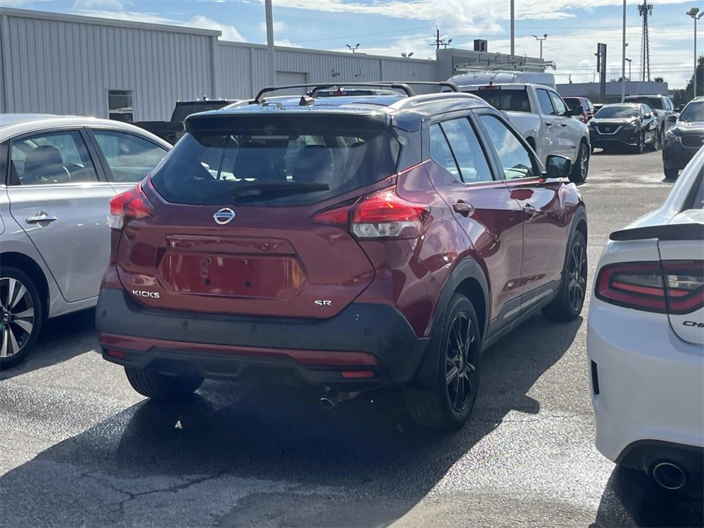 Used 2020 Nissan Kicks SR w/ SR Premium Package image 4