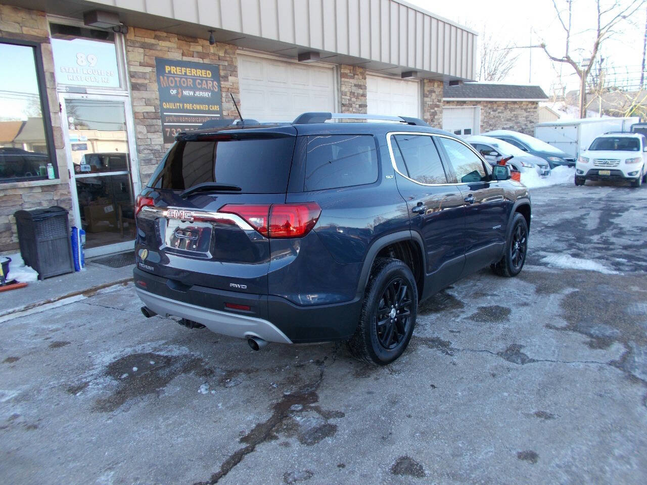 Used 2019 GMC Acadia SLT image 3