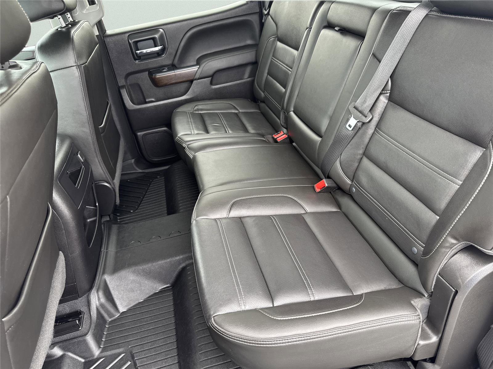 Used 2018 GMC Sierra 1500 Denali AWD/4WD image 32