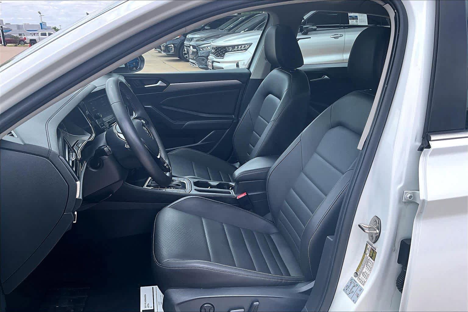 Used 2021 Volkswagen Jetta R-Line FWD image 8