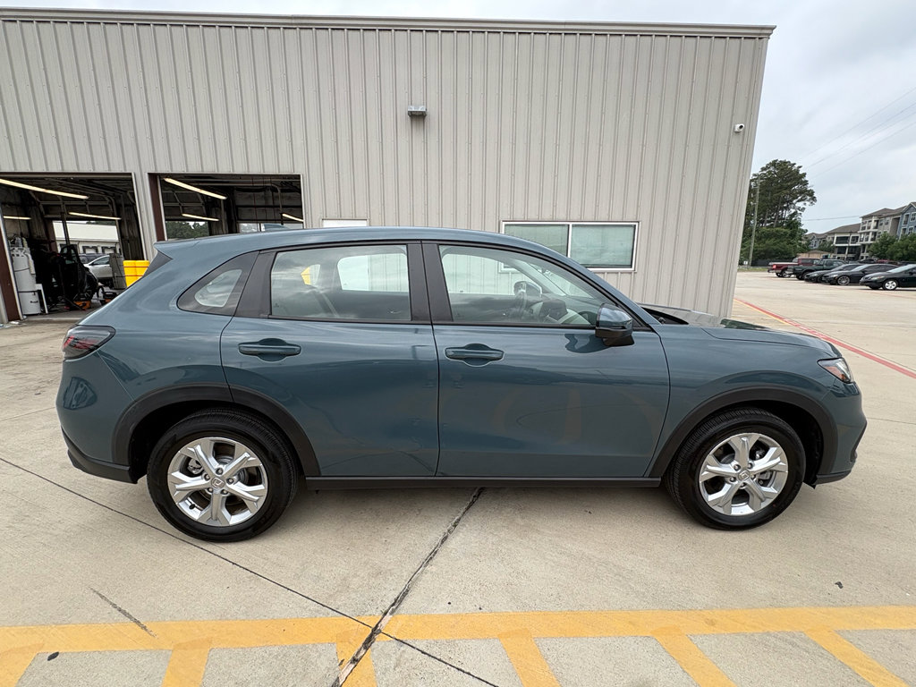 Certified 2025 Honda HR-V LX image 9