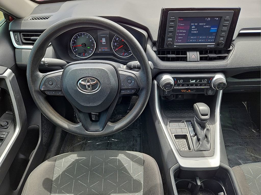 Used 2022 Toyota RAV4 XLE FWD image 18