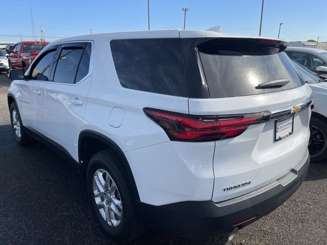 Used 2023 Chevrolet Traverse LS w/ Safety Package FWD image 9