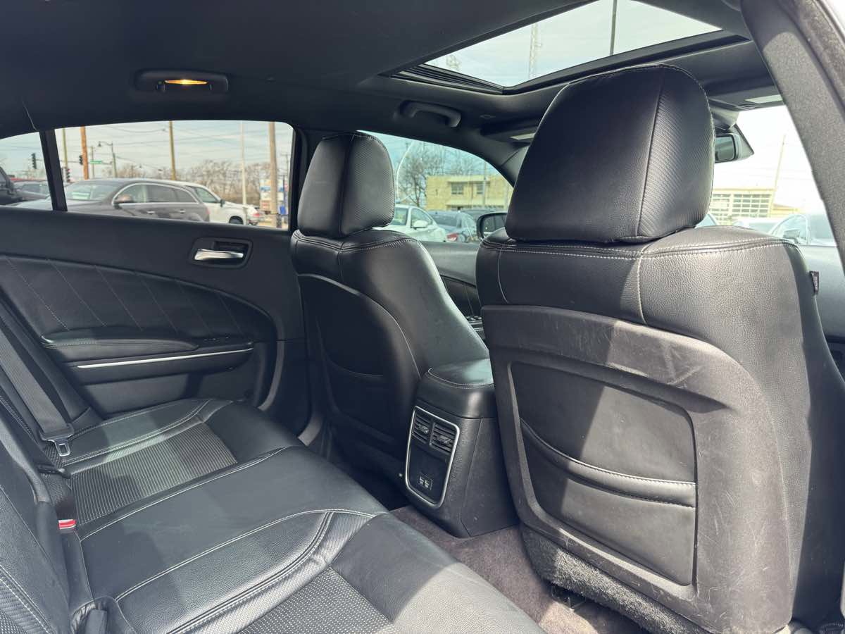 Used 2017 Dodge Charger R/T w/ Driver Confidence Group RWD image 32