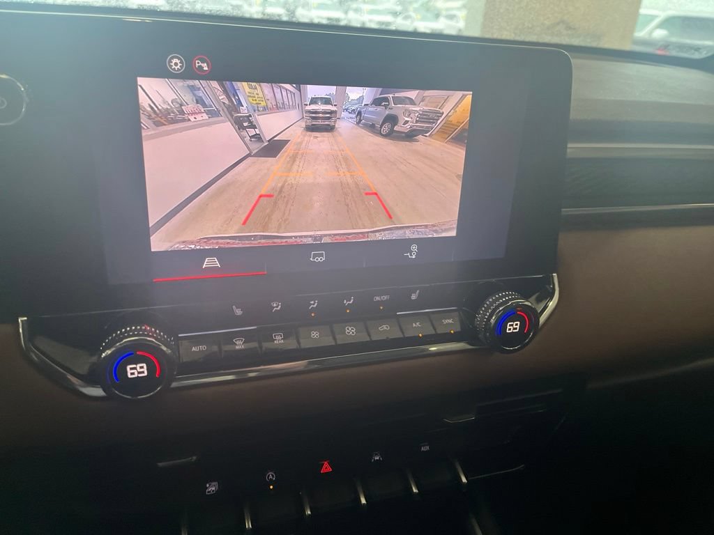 Certified 2025 GMC Canyon AT4 AWD/4WD image 12