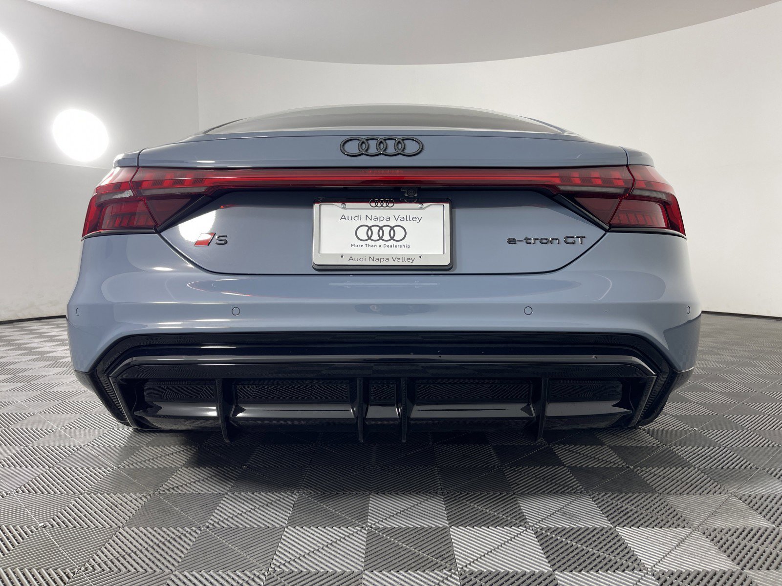 New 2026 Audi S e-tron GT Prestige image 14