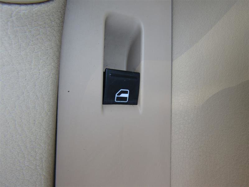 Used 2013 Volkswagen CC Sport image 30