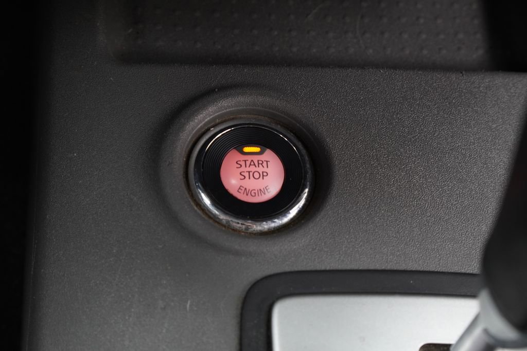 Used 2020 Nissan Frontier SV w/ Midnight Edition Floor Mats image 21