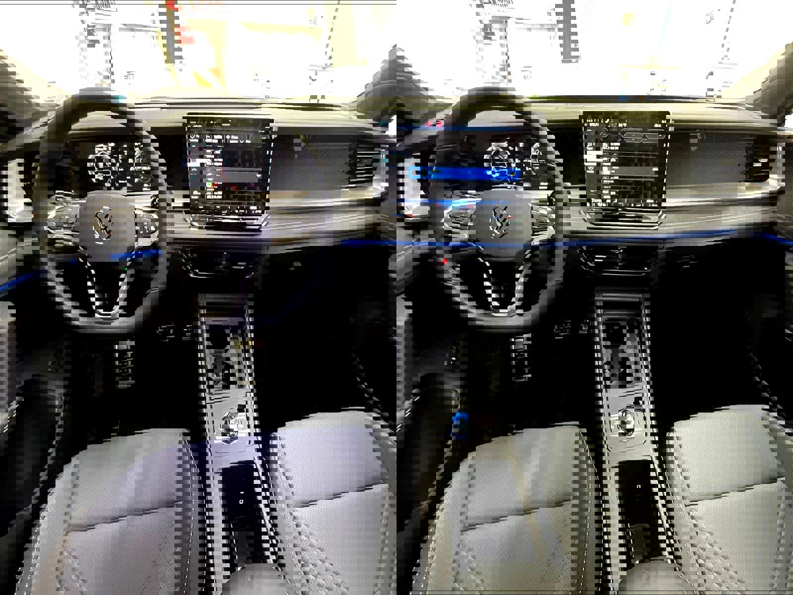 New 2026 Volkswagen Tiguan SE R-Line image 7