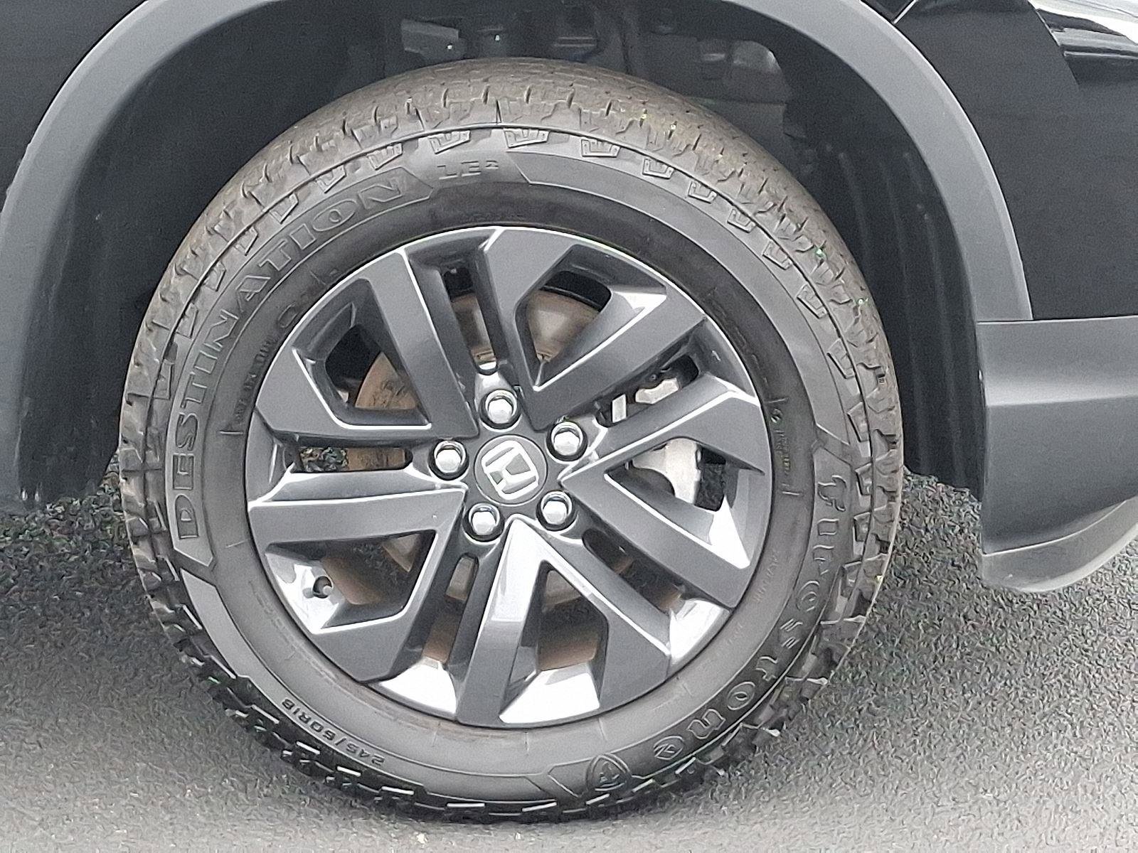 Used 2025 Honda Ridgeline Sport image 8