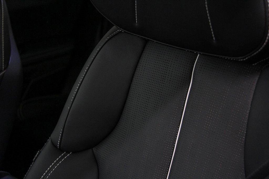 New 2025 Cadillac Optiq Sport 2 w/ LPO, Floor Liner Package image 28