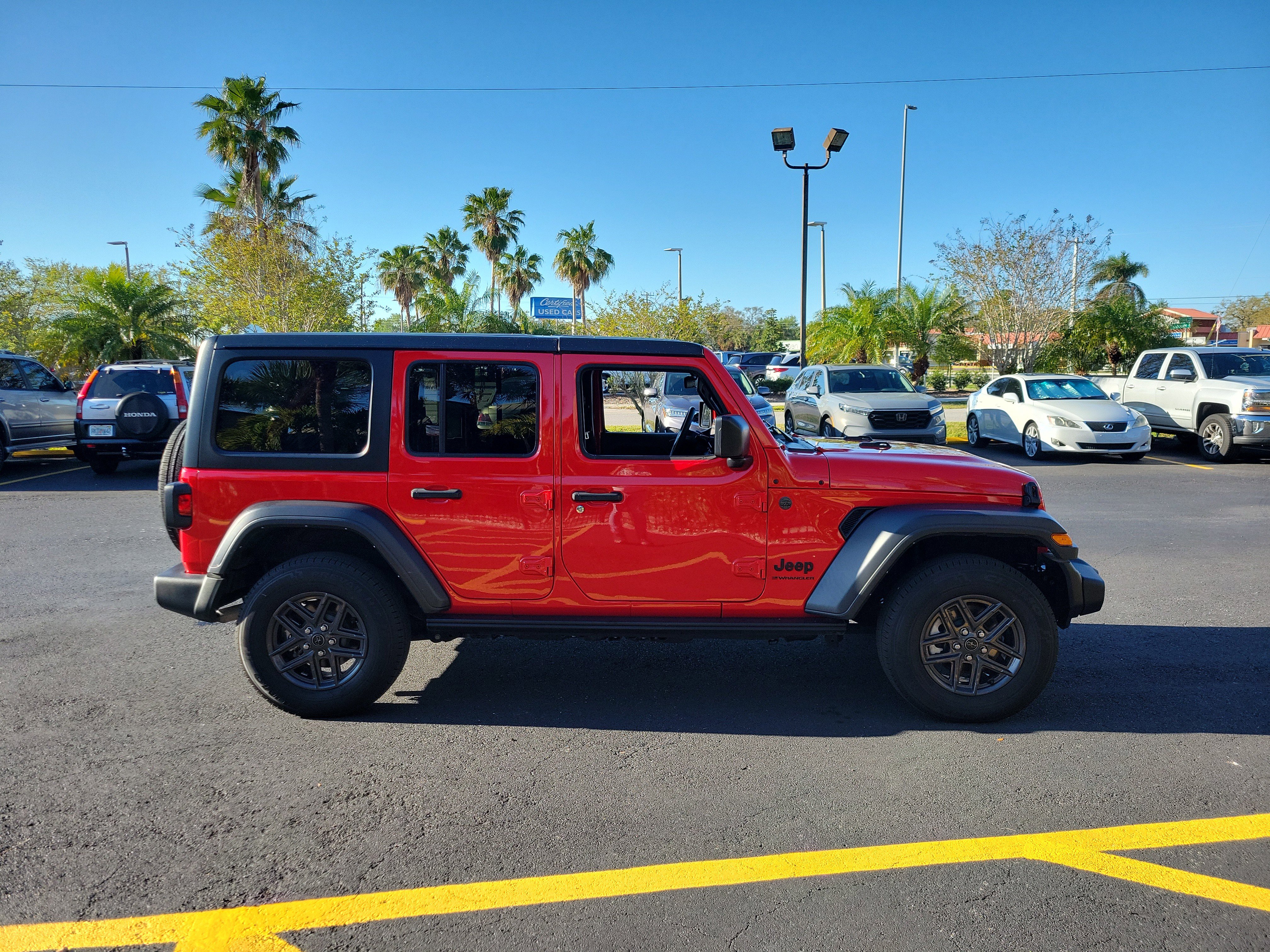 Used 2024 Jeep Wrangler Sport S image 4