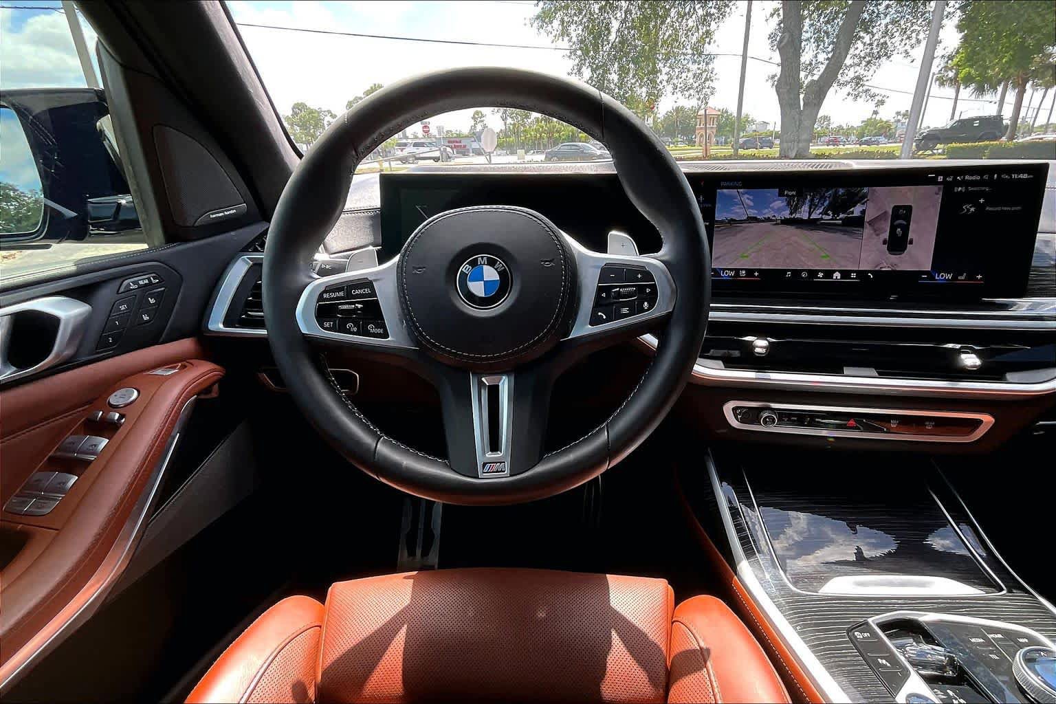Used 2025 BMW X7 M60i image 6
