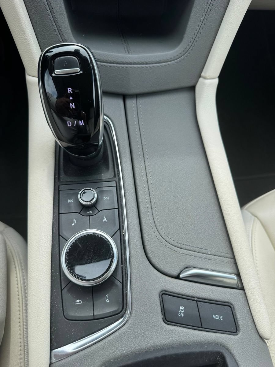 Certified 2021 Cadillac XT6 Premium Luxury AWD/4WD image 18