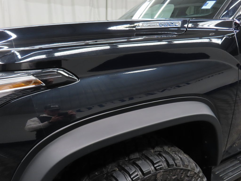 Used 2025 Toyota Sequoia SR5 image 44