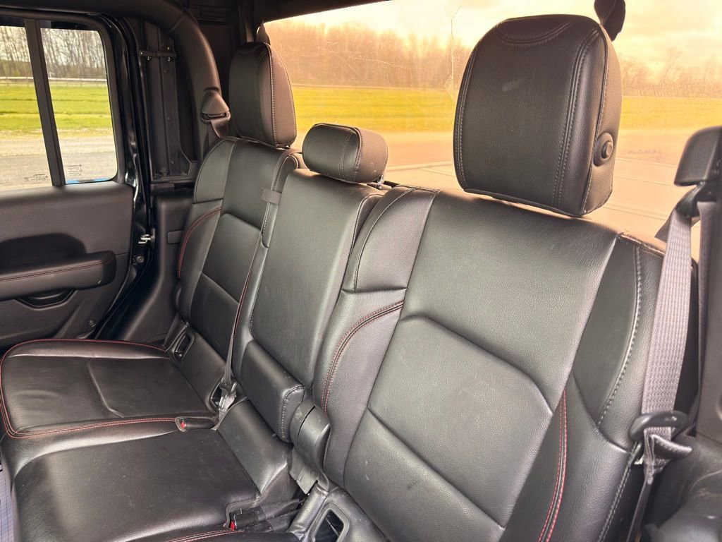 Used 2020 Jeep Gladiator Rubicon w/ Advanced Safety Group image 32