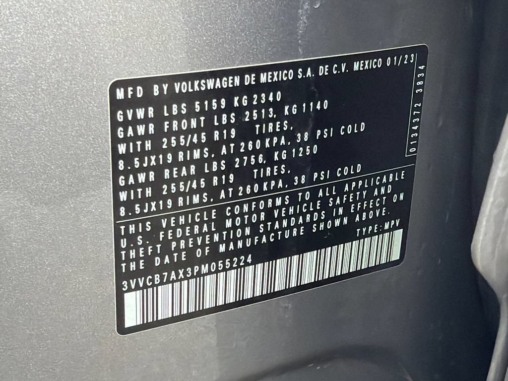 Certified 2023 Volkswagen Tiguan SE R-Line FWD image 31