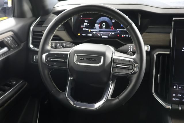 Used 2024 GMC Acadia Denali AWD/4WD image 10