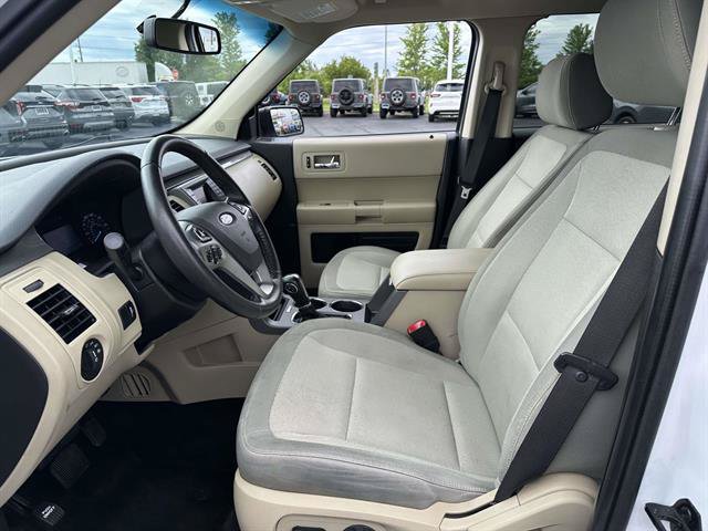 Used 2017 Ford Flex SE FWD image 10