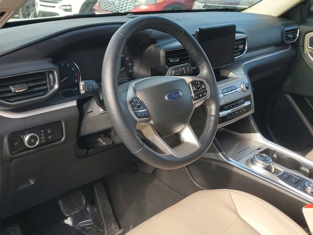 Certified 2023 Ford Explorer XLT w/ Equipment Group 202A image 9