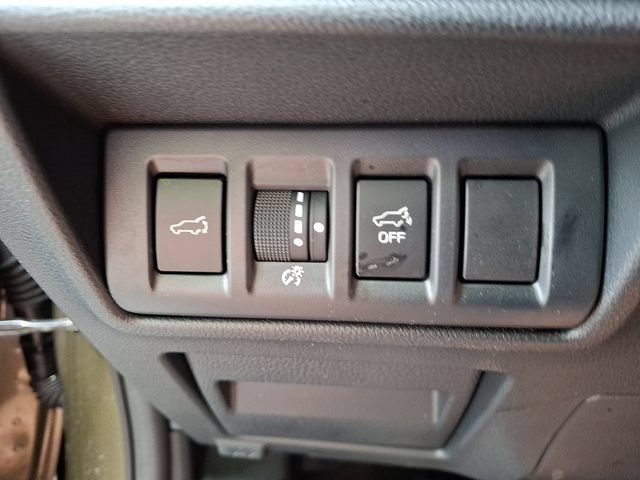 Certified 2025 Subaru Outback Onyx Edition AWD/4WD image 23