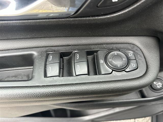 Used 2021 GMC Terrain SLT image 15