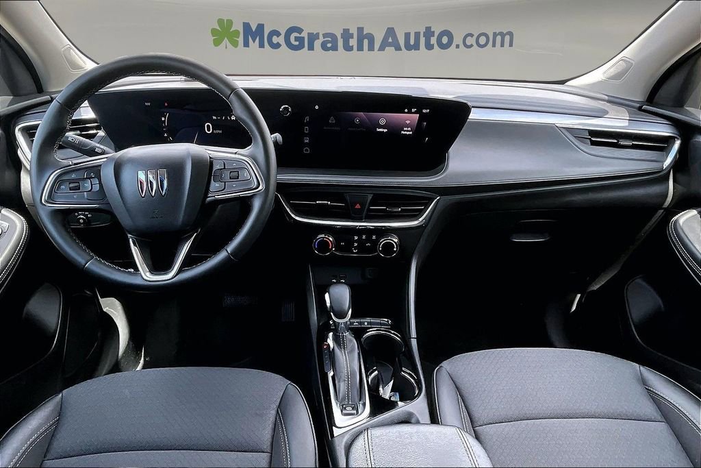 Used 2025 Buick Encore GX Preferred AWD/4WD image 7