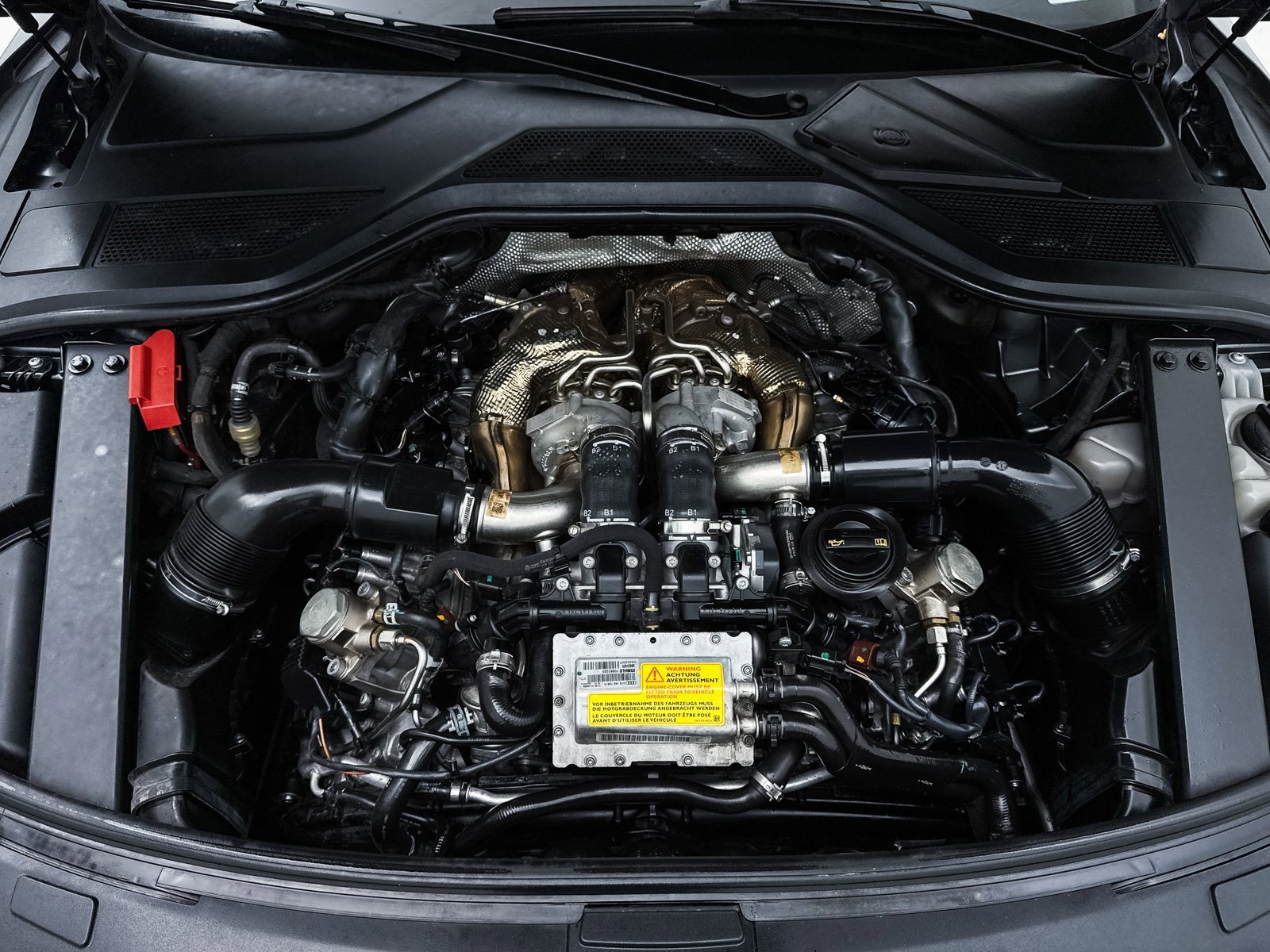 Used 2014 Audi S8 w/ Full Leather Package image 4