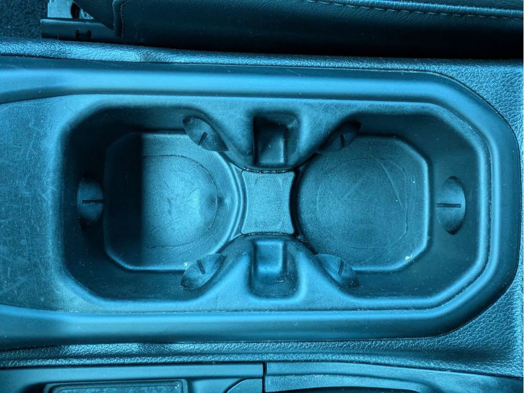 Used 2021 Jeep Wrangler Unlimited Rubicon 4xe w/ Cold Weather Group AWD/4WD image 16