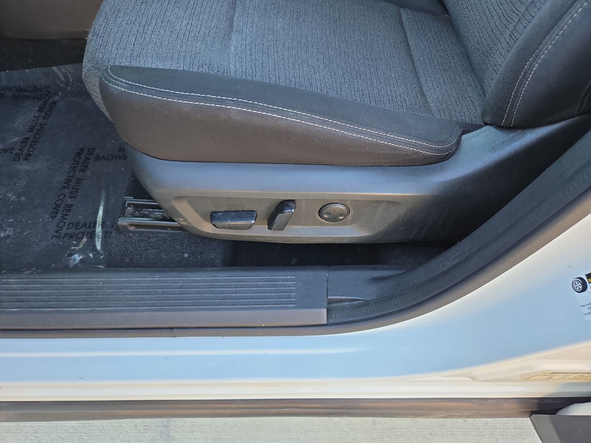 Used 2021 Nissan Rogue SV image 32