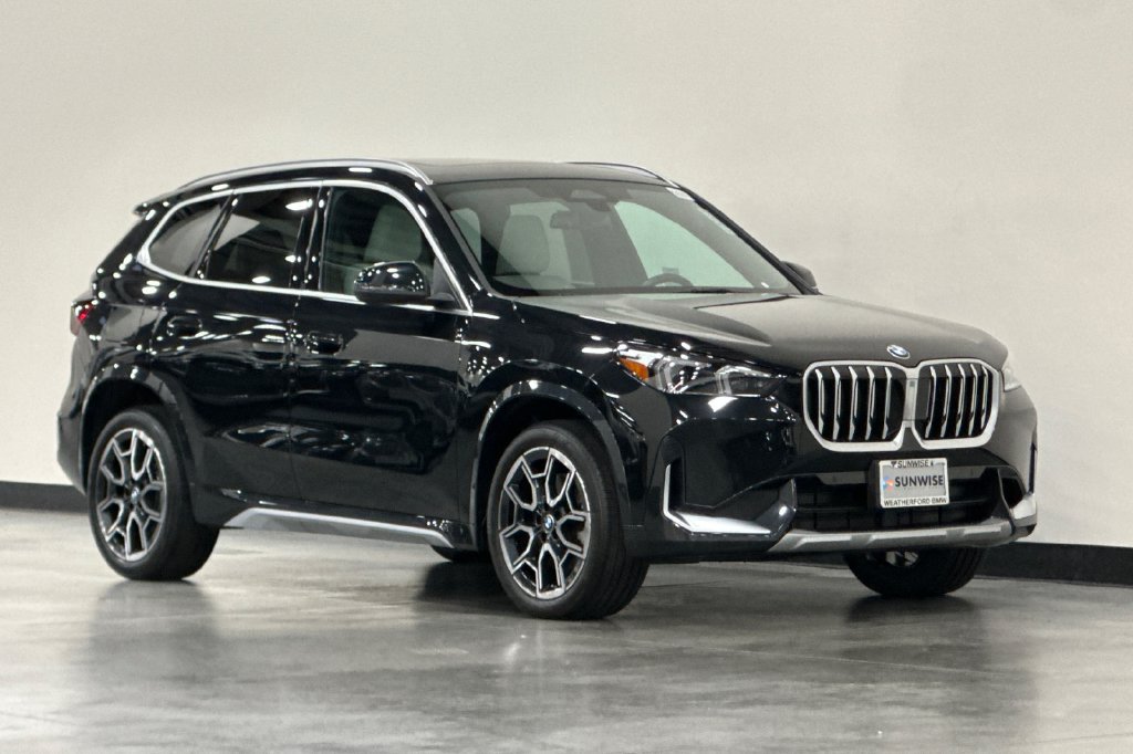 Used 2026 BMW X1 xDrive28i w/ Convenience Package AWD/4WD image 2
