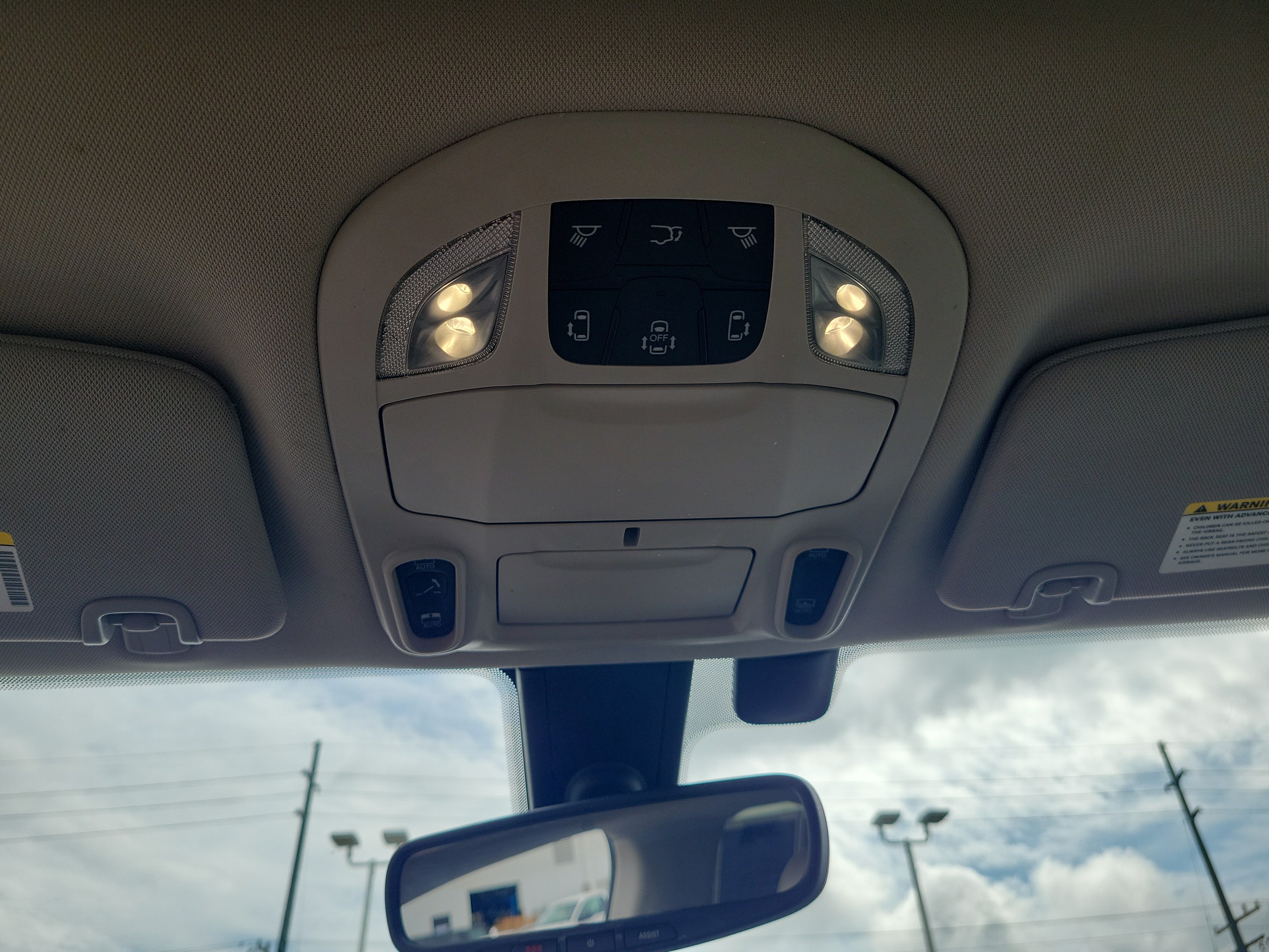 Used 2019 Chrysler Pacifica Limited FWD image 31